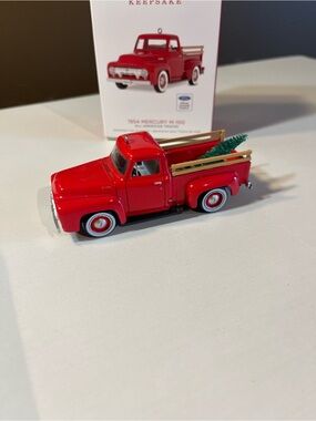 Hallmark All American Truck Series 1954 Mercury M 100. Excellent condition